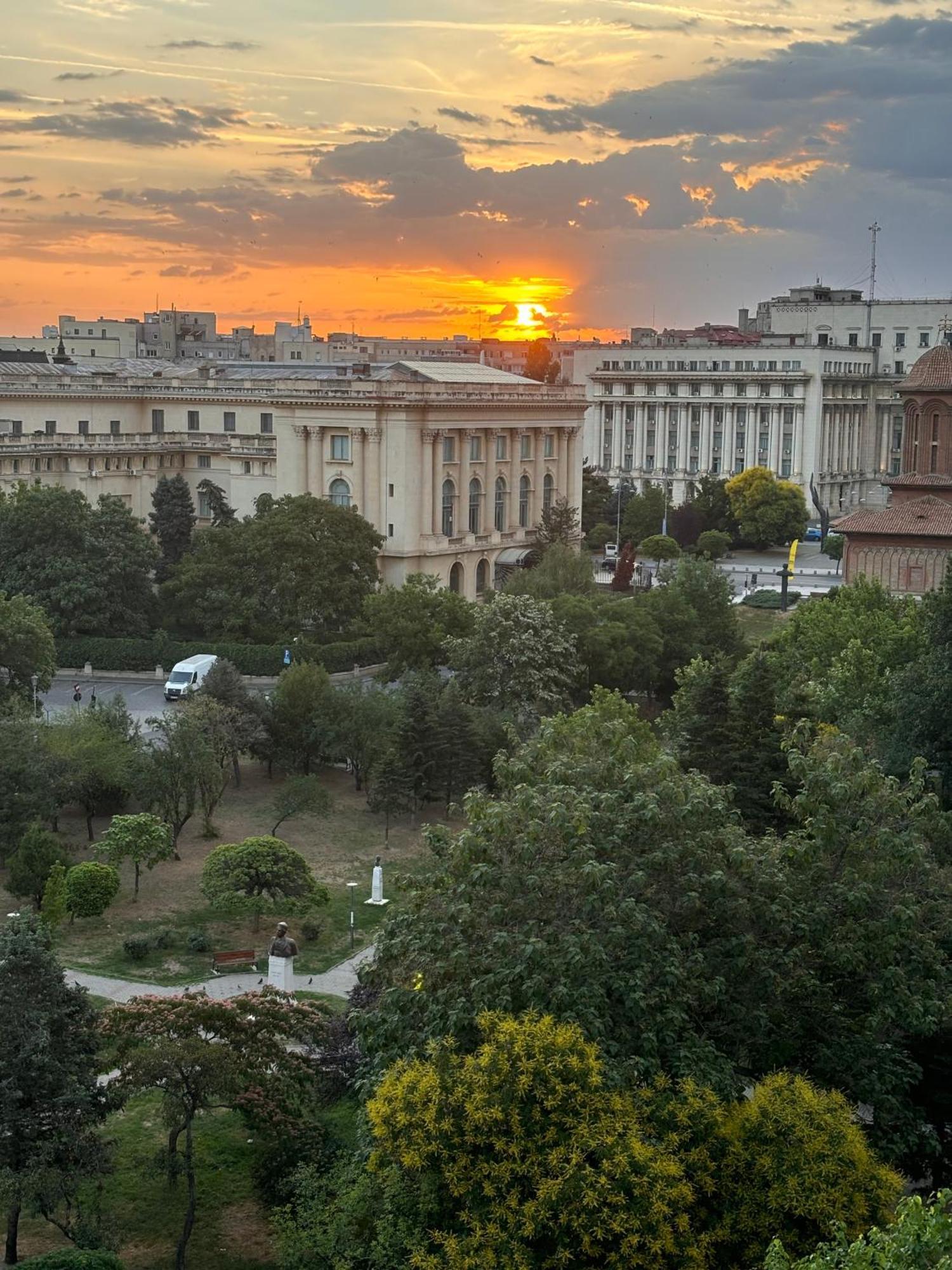 Green Muse On Victoriei 布加勒斯特 外观 照片